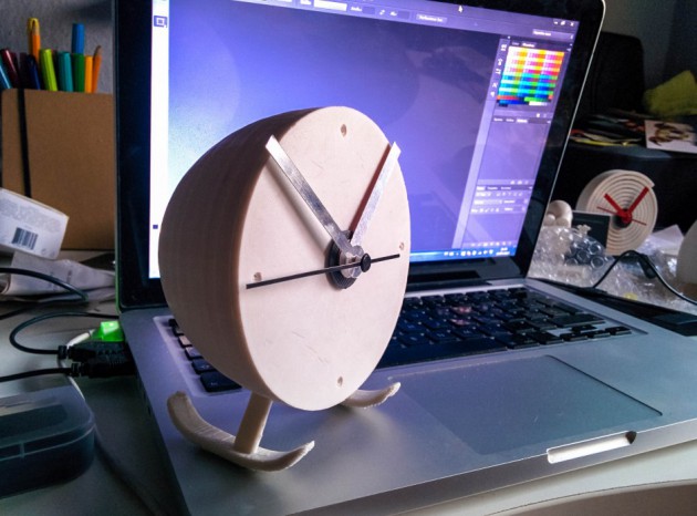 Heliclockter – Desk&Flying clock